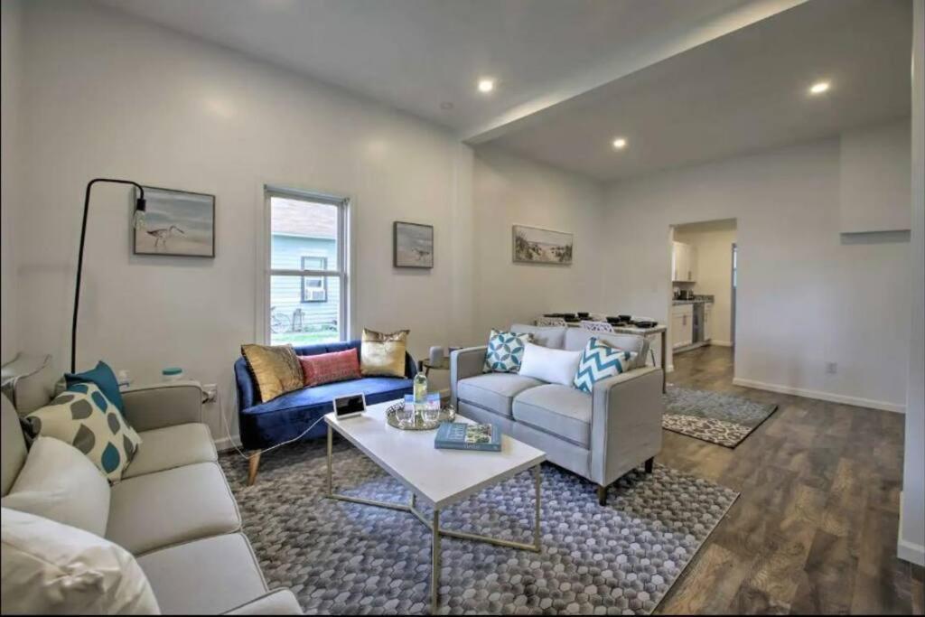 Dunes Home 3 Bedroom I 2 Baths I 2 Living Rooms Честертон Екстер'єр фото